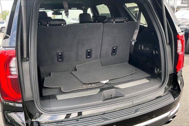 2025 GMC Yukon 4WD Denali