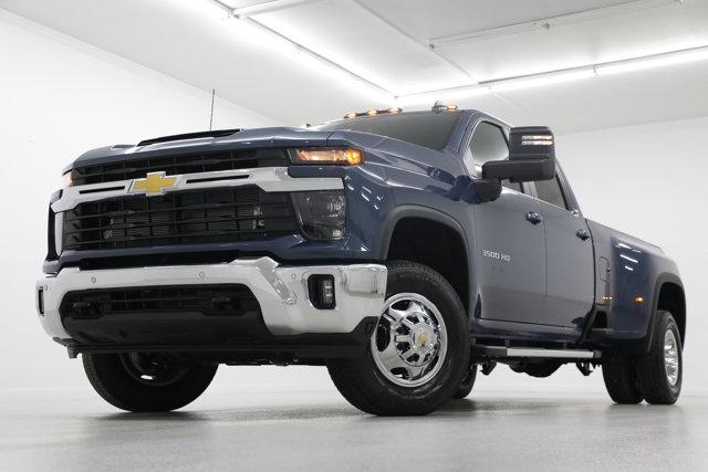 2026 Chevrolet Silverado 3500HD Crew Cab, Long Bed, LT Dual Rear Wheel, RWD for sale in Clinton, MO