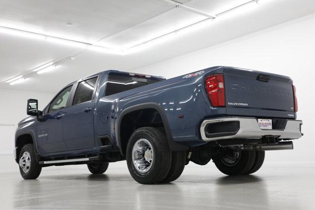 2026 Chevrolet Silverado 3500HD Crew Cab, Long Bed, LT Dual Rear Wheel, RWD