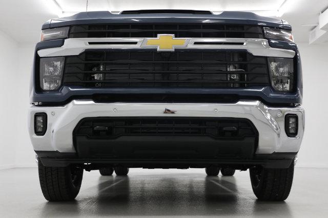 2026 Chevrolet Silverado 3500HD Crew Cab, Long Bed, LT Dual Rear Wheel, RWD