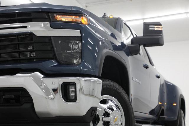 2026 Chevrolet Silverado 3500HD Crew Cab, Long Bed, LT Dual Rear Wheel, RWD