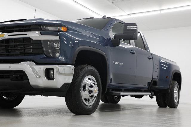 2026 Chevrolet Silverado 3500HD Crew Cab, Long Bed, LT Dual Rear Wheel, RWD