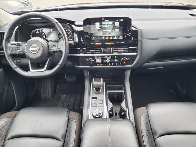 2025 Nissan Pathfinder SL 4WD