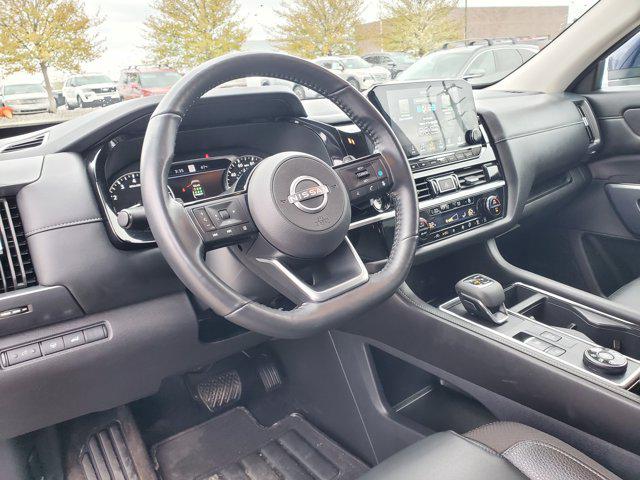 2025 Nissan Pathfinder SL 4WD
