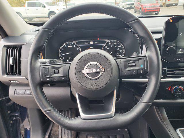 2025 Nissan Pathfinder SL 4WD