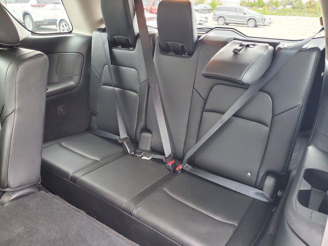2025 Nissan Pathfinder SL 4WD