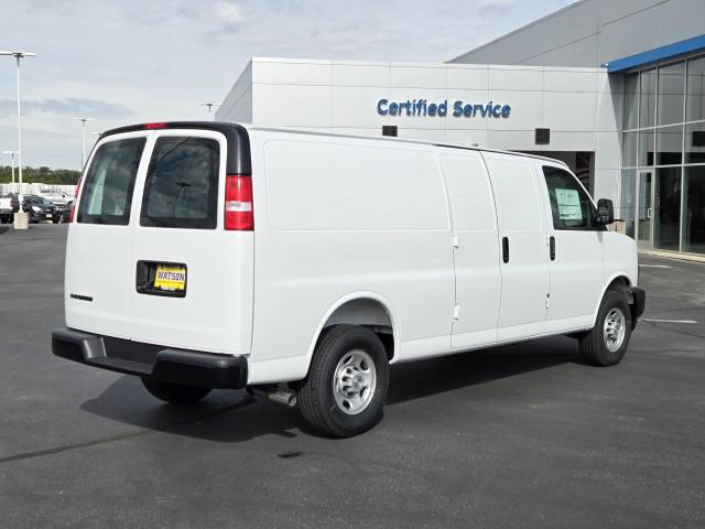 2026 Chevrolet Express Cargo Van 3500 Extended Wheelbase, WT, RWD