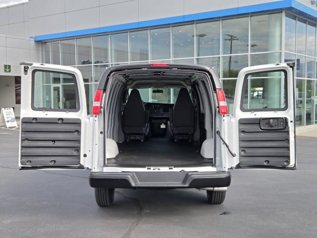 2026 Chevrolet Express Cargo Van 3500 Extended Wheelbase, WT, RWD
