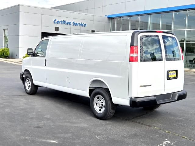 2026 Chevrolet Express Cargo Van 3500 Extended Wheelbase, WT, RWD