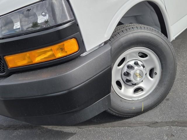 2026 Chevrolet Express Cargo Van 3500 Extended Wheelbase, WT, RWD