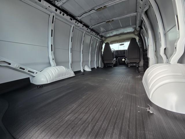 2026 Chevrolet Express Cargo Van 3500 Extended Wheelbase, WT, RWD