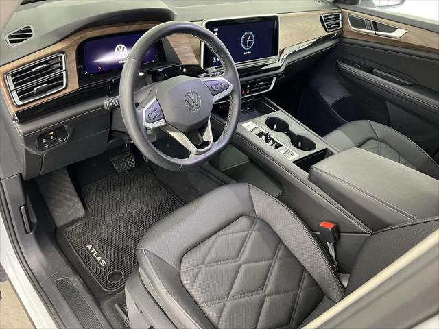 2025 Volkswagen Atlas 2.0T SE