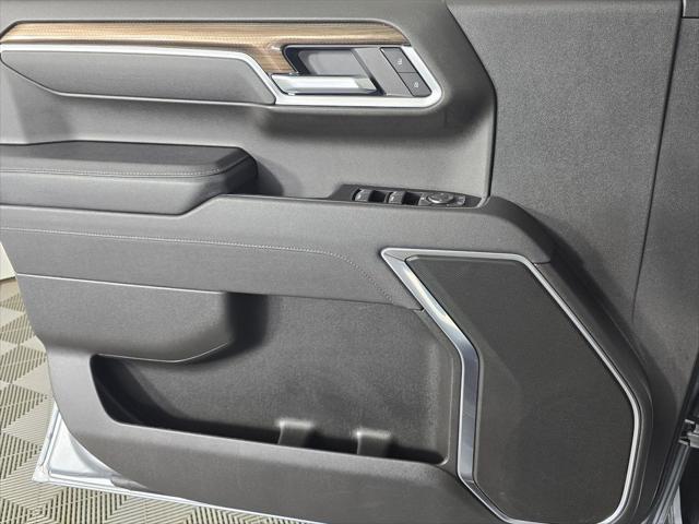 2026 Chevrolet Silverado 1500 4WD Crew Cab Short Bed RST
