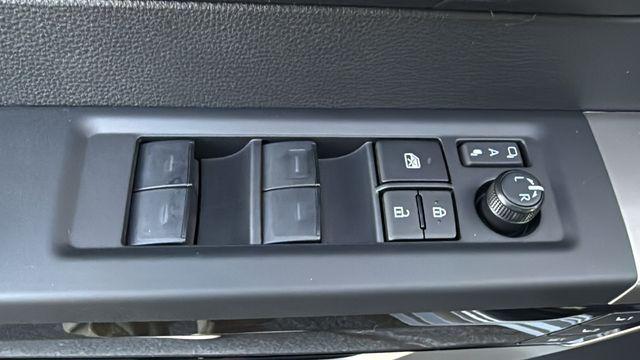 2026 Toyota Tundra Limited CrewMax 5.5' Bed
