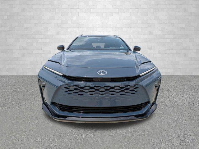 2025 Toyota Crown Signia XLE