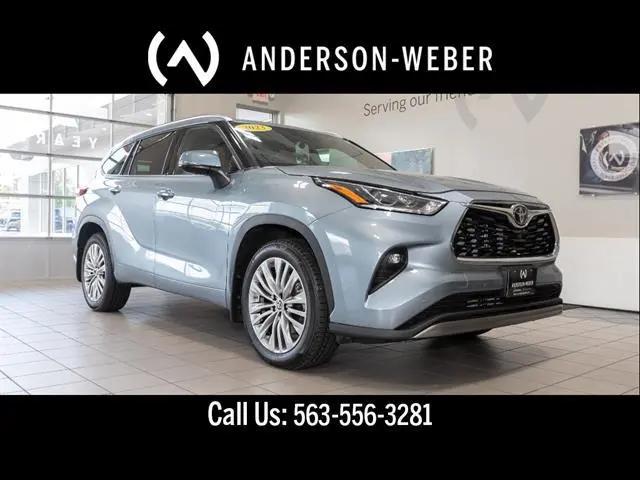 2023 Toyota Highlander Platinum for sale in Dubuque, IA