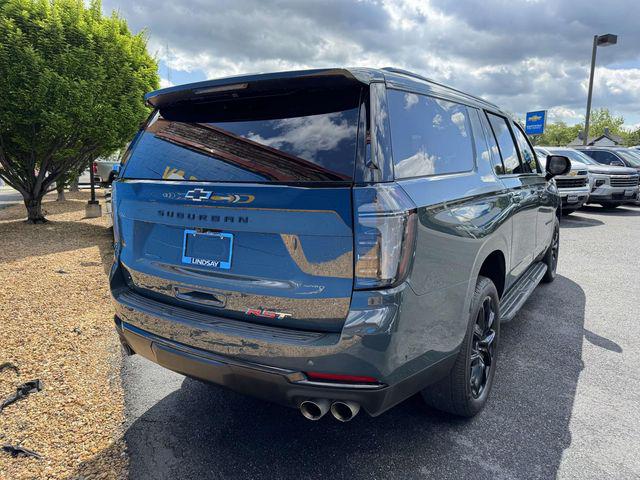 2025 Chevrolet Suburban 4WD RST
