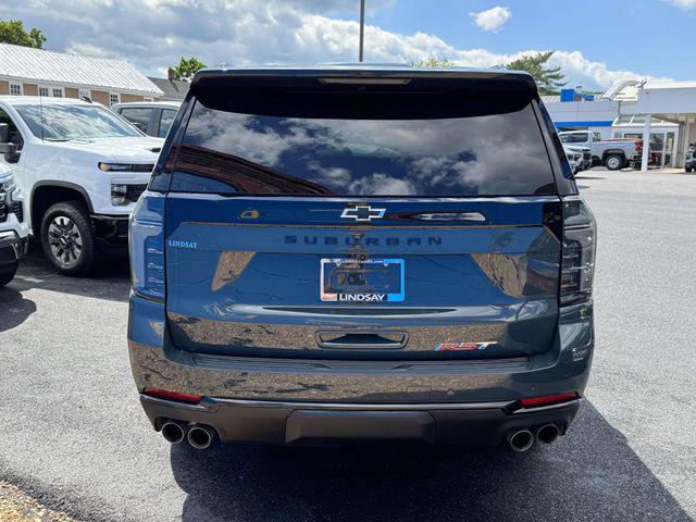 2025 Chevrolet Suburban 4WD RST