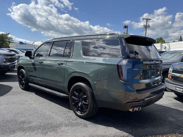 2025 Chevrolet Suburban 4WD RST