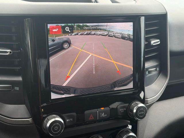 2026 RAM Ram 1500 RAM 1500 TRADESMAN CREW CAB 4X4 57 BOX