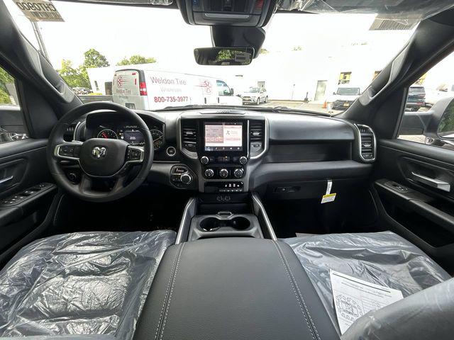 2026 Ram 1500 Express Crew Cab 4x4 57 Box