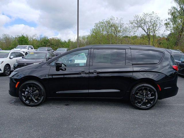 2027 Chrysler Pacifica PACIFICA LIMITED AWD 2027 Chrysler Pacifica PACIFICA LIMITED AWD