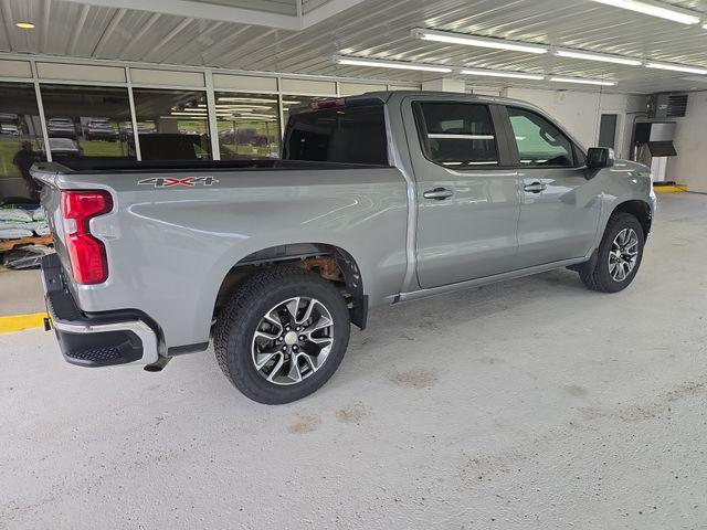 2023 Chevrolet Silverado 1500 4WD Crew Cab Short Bed LT with 2FL