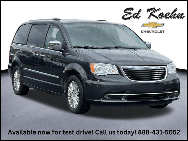 2012 Chrysler Town & Country Limited for sale in Rockford, MI