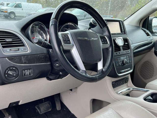 2012 Chrysler Town & Country Limited