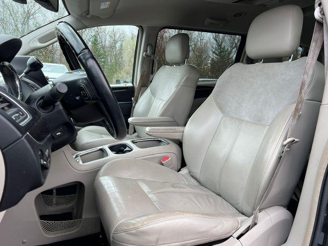 2012 Chrysler Town & Country Limited
