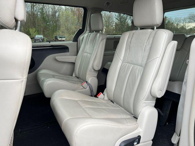 2012 Chrysler Town & Country Limited
