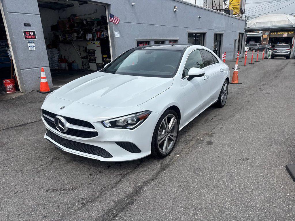 Digital White Metallic 2022 Mercedes-Benz CLA 250 FWD Coupe Front-Wheel Drive Automatic