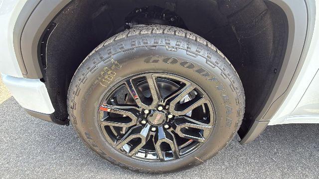 2026 GMC Sierra 1500 Crew Cab, Short Bed, Pro, 4WD