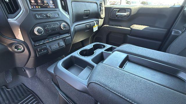 2026 GMC Sierra 1500 Crew Cab, Short Bed, Pro, 4WD
