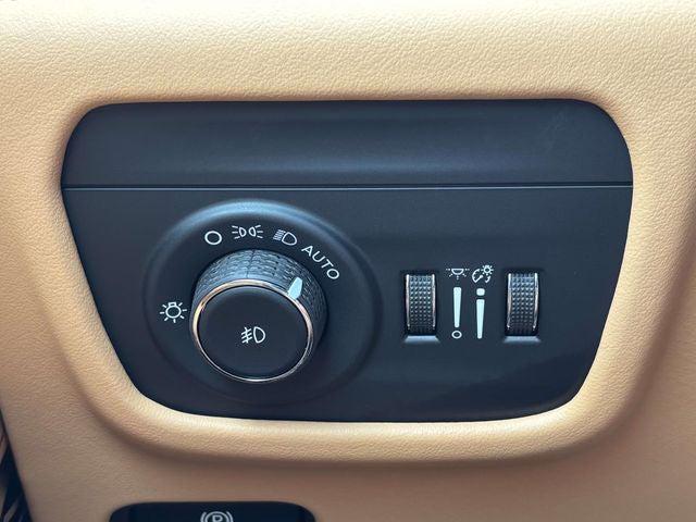 2026 Jeep Grand Cherokee Summit 4x4
