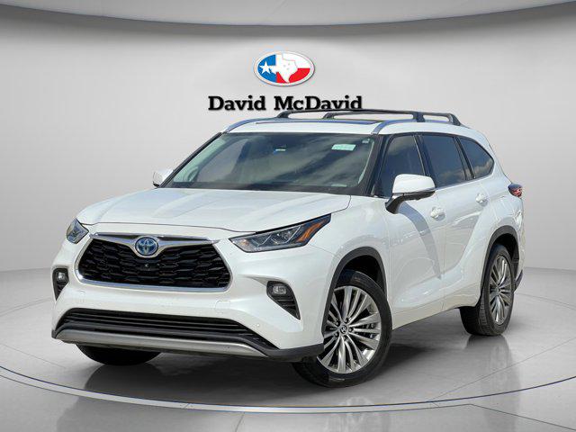 2023 Toyota Highlander Hybrid Platinum