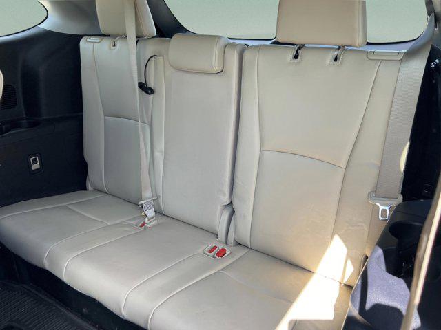 2023 Toyota Highlander Hybrid Platinum