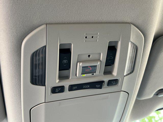 2023 Toyota Highlander Hybrid Platinum