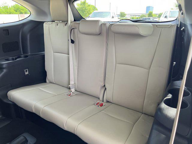 2023 Toyota Highlander Hybrid Platinum