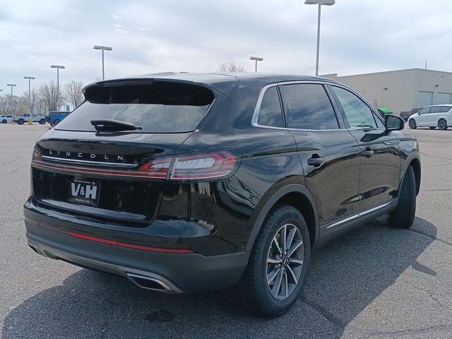 2022 Lincoln Nautilus Standard