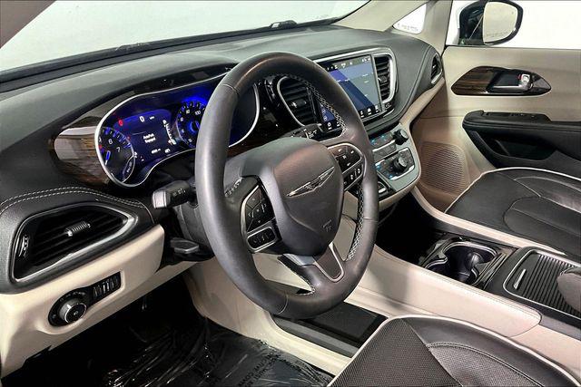 Used 2023 Chrysler Pacifica Limited For Sale in Millington, TN