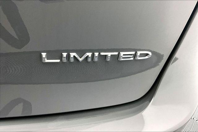 Used 2023 Chrysler Pacifica Limited For Sale in Millington, TN