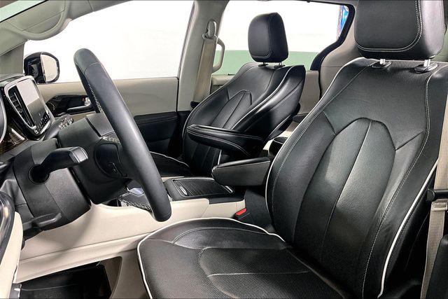 Used 2023 Chrysler Pacifica Limited For Sale in Millington, TN