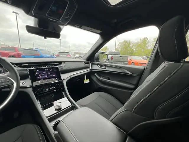 2026 Jeep Grand Cherokee L Altitude 4x4