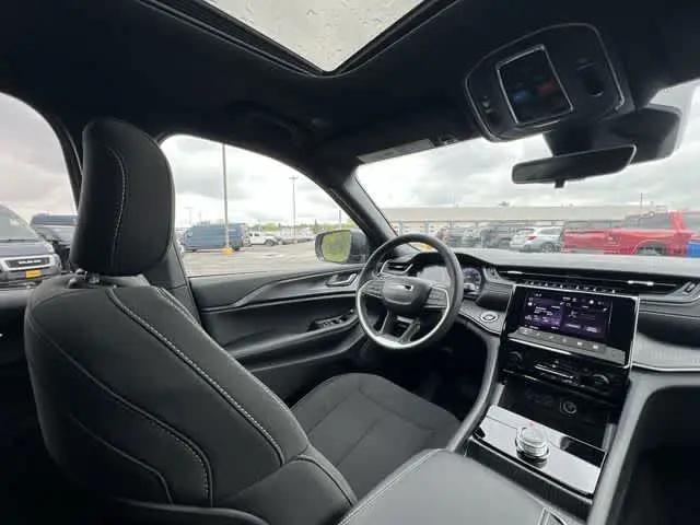 2026 Jeep Grand Cherokee L Altitude 4x4