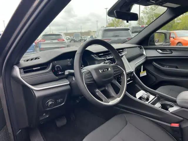 2026 Jeep Grand Cherokee L Altitude 4x4
