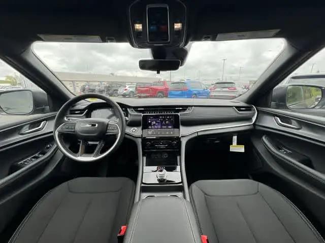 2026 Jeep Grand Cherokee L Altitude 4x4