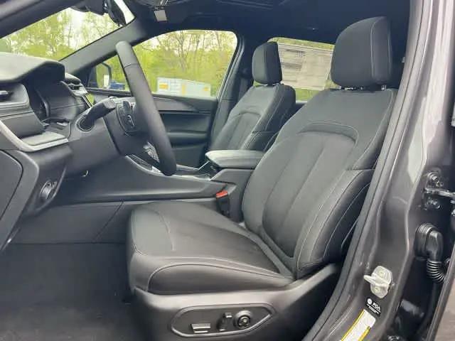 2026 Jeep Grand Cherokee L Altitude 4x4