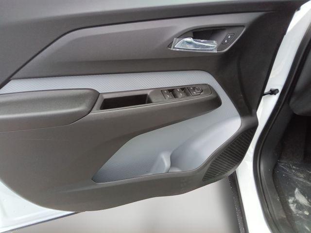 2027 Chevrolet Bolt LT FWD