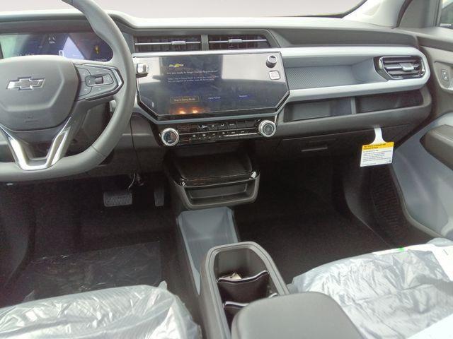 2027 Chevrolet Bolt LT FWD